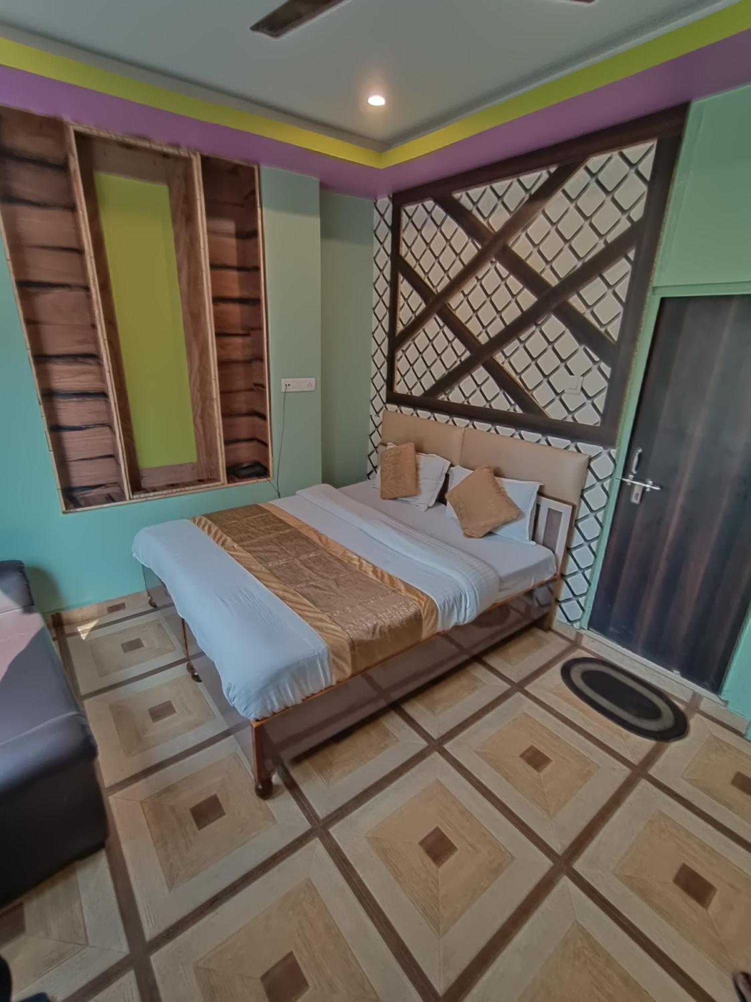 Hotel Picasso Varanasi Prime Location Екстериор снимка