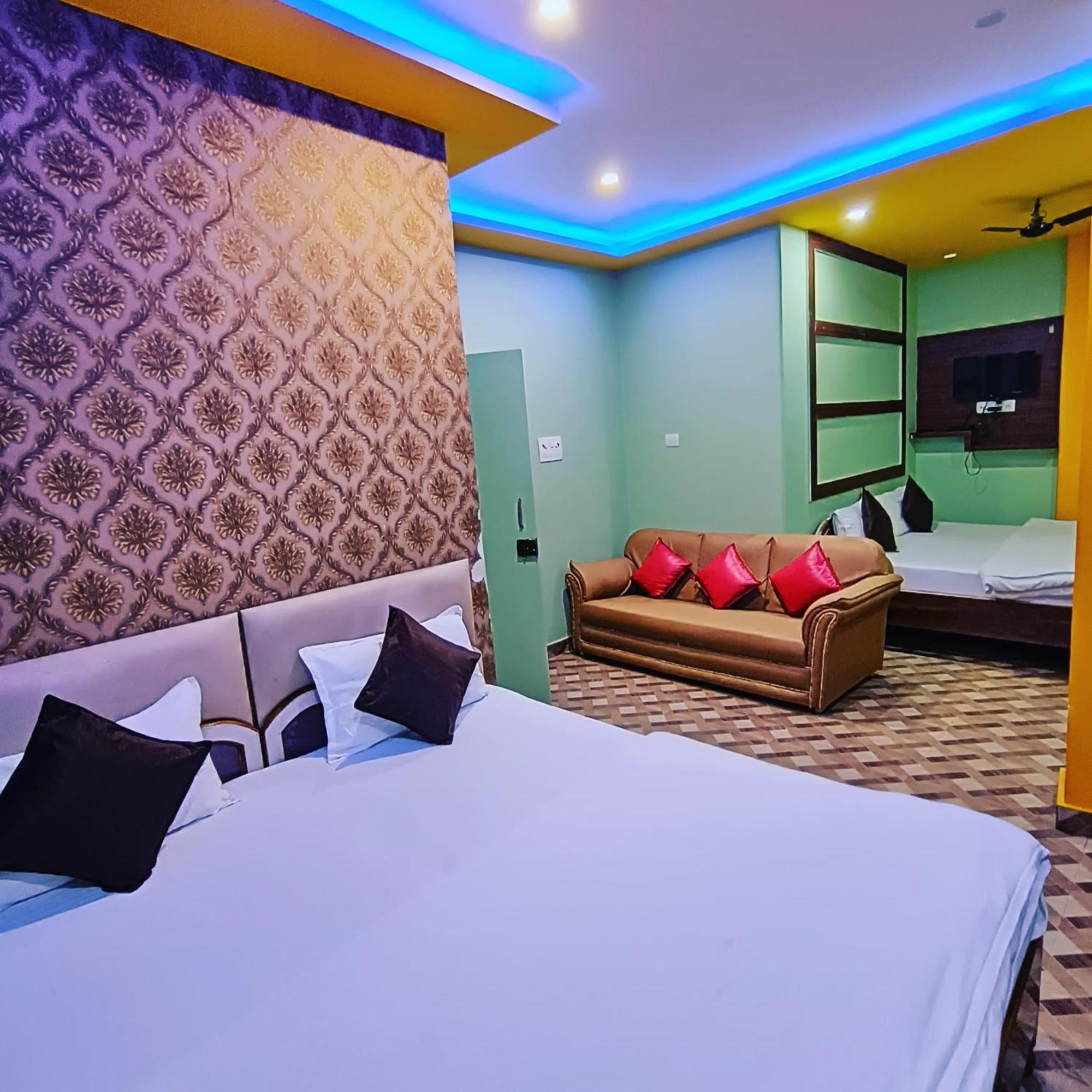 Hotel Picasso Varanasi Prime Location Екстериор снимка