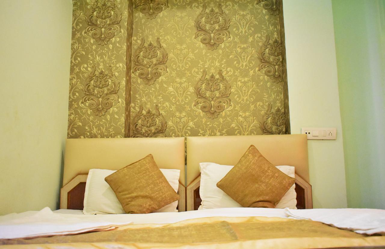 Hotel Picasso Varanasi Prime Location Екстериор снимка